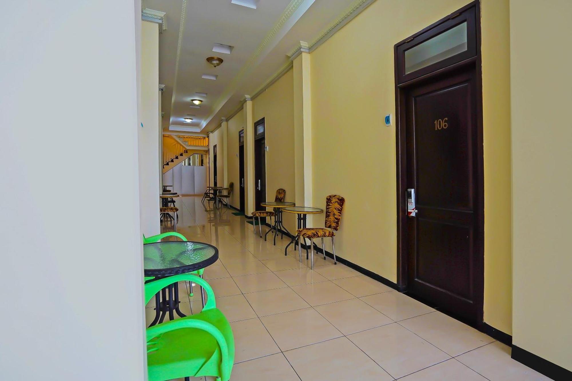 Oyo Life 511 Grace Residence Sorabaya Extérieur photo